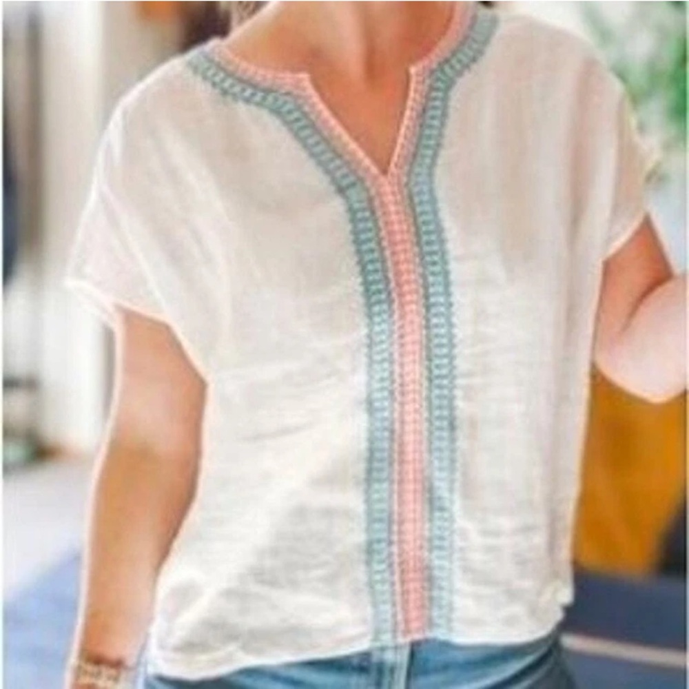 House of Harlow 1960 White Top with Pink and Aqua Trim